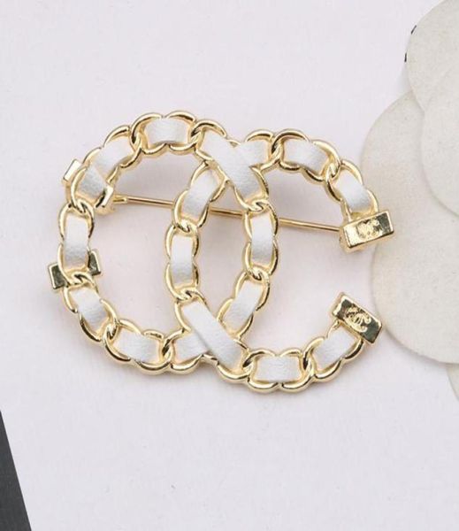 luxury women designer brand letter brooches 18k gold plated inlay crystal rhinestone simple jewelry sweater brooch pearl pin marry5724551, Gray
luxury women designer brand letter brooches 18k gold plated inlay crystal rhinestone simple jewelry sweater brooch pearl pin marry5724551, Gray
