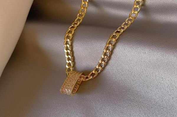 chains fashion shiny crystal geometric circle pendant necklace for woman gold chain clavicle sweater hip hop jewelry4973846, Silver
chains fashion shiny crystal geometric circle pendant necklace for woman gold chain clavicle sweater hip hop jewelry4973846, Silver