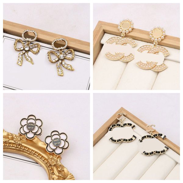 luxury designers letter earring stud famous women fashion style rhinestone geometry earring wedding party jewerlry 20style, Golden;silver
luxury designers letter earring stud famous women fashion style rhinestone geometry earring wedding party jewerlry 20style, Golden;silver