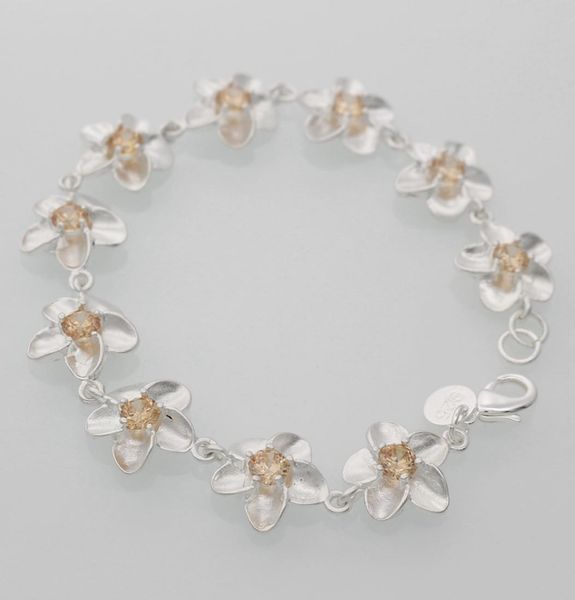 fine 925 sterling silver bracelet for women men2020 fashion 925 silver flower chain 8inch bracelet italy new arrival xmas gf6601166, Black
fine 925 sterling silver bracelet for women men2020 fashion 925 silver flower chain 8inch bracelet italy new arrival xmas gf6601166, Black