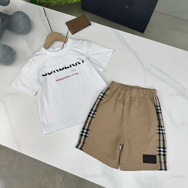 designer baby clothes tracksuits kids summer suit 2pcs letter printed t-shirt and side plaid panel design shorts multiple product, White
designer baby clothes tracksuits kids summer suit 2pcs letter printed t-shirt and side plaid panel design shorts multiple product, White