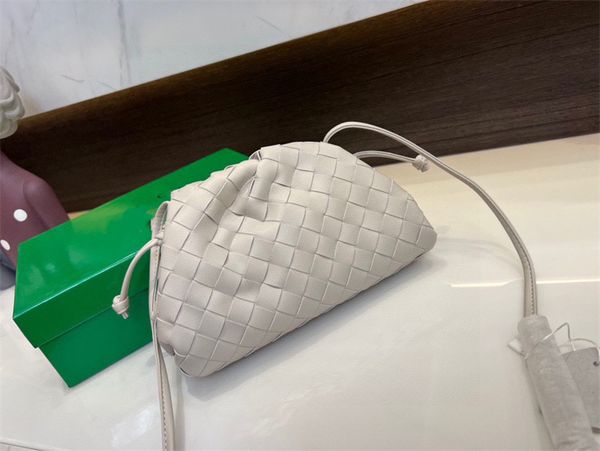new designer cloud bag tote bag classic women's tote bag woven shoulder messenger crossbody bag leather luxury women's shoulder ba
new designer cloud bag tote bag classic women's tote bag woven shoulder messenger crossbody bag leather luxury women's shoulder ba