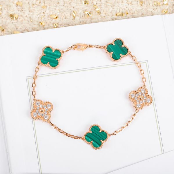 four-leaf clover bracelet charm bracelet red agate bracelet diamond bracelet electroplated 18k gold custom made super precision inlaid rose, Golden;silver
four-leaf clover bracelet charm bracelet red agate bracelet diamond bracelet electroplated 18k gold custom made super precision inlaid rose, Golden;silver