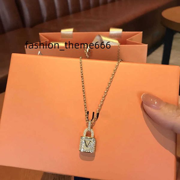 pendant necklaces luxurys fashion necklace designers necklaces key chain jewelry couple pendant, Silver
pendant necklaces luxurys fashion necklace designers necklaces key chain jewelry couple pendant, Silver