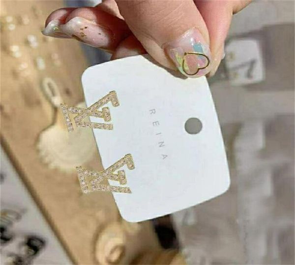 fashion women 18k gold plated designer ear stud earrings brand designers geometry letters crystal rhinestone earring wedding party7268028, Golden;silver
fashion women 18k gold plated designer ear stud earrings brand designers geometry letters crystal rhinestone earring wedding party7268028, Golden;silver
