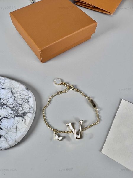 women designer bracelet letter logo shape jewelry flower pendant ldentification bracelets including box new arrival, Black
women designer bracelet letter logo shape jewelry flower pendant ldentification bracelets including box new arrival, Black