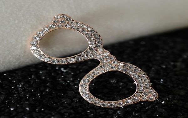cute fancy rhinestone brooch glasses holder design jewelry pin handmade brooch goldplated brooches whole for women4133920, Gray
cute fancy rhinestone brooch glasses holder design jewelry pin handmade brooch goldplated brooches whole for women4133920, Gray