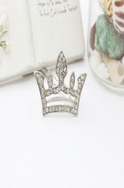 crown brooches pins fashion jewelry christmas brooches eyecatching exquisite crown brooch4106027, Golden;silver
crown brooches pins fashion jewelry christmas brooches eyecatching exquisite crown brooch4106027, Golden;silver