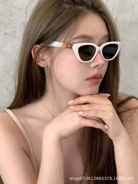 cat's eye white gm for women's internet celebrity high-end round face slimming polarized sun protection sunglasses, White;black
cat's eye white gm for women's internet celebrity high-end round face slimming polarized sun protection sunglasses, White;black