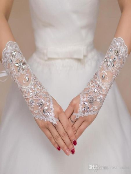 luxury short lace bride bridal gloves wedding gloves crystals wedding accessories lace gloves for brides fingerless below elbow le6173783, White
luxury short lace bride bridal gloves wedding gloves crystals wedding accessories lace gloves for brides fingerless below elbow le6173783, White