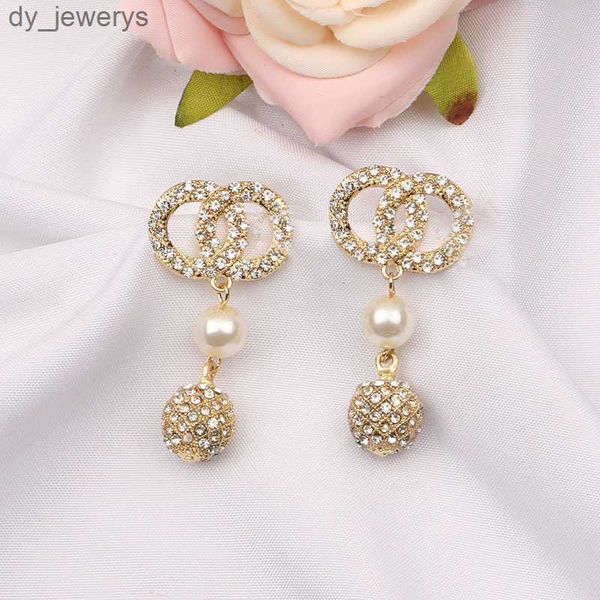 18k gold plated luxury brand designers double letters stud clip eardrop round ball geometric famous women crystal rhinestone metal earring w, Golden;silver
18k gold plated luxury brand designers double letters stud clip eardrop round ball geometric famous women crystal rhinestone metal earring w, Golden;silver