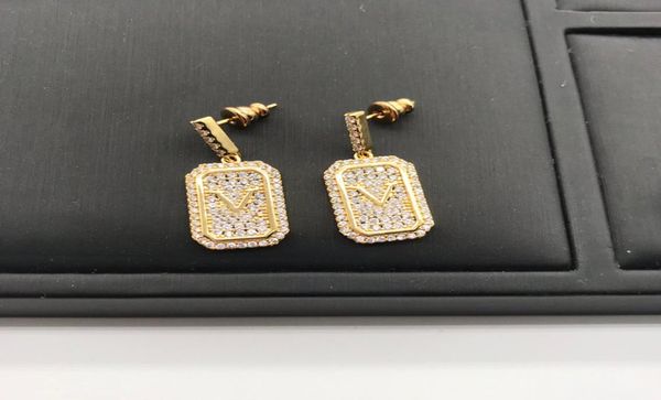 designer earrings pearl v for women earring luxurys designers heart gold hoop stud earrings jewelry retro avantgarde d2112074z9822854, Golden;silver
designer earrings pearl v for women earring luxurys designers heart gold hoop stud earrings jewelry retro avantgarde d2112074z9822854, Golden;silver