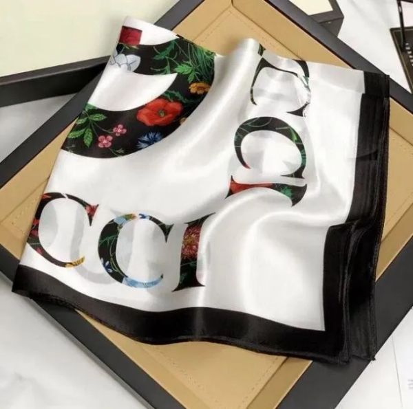 12 1style silk scarf head scarfs for women winter luxurious scarf high end classic letter pattern designer shawl scarves new gift easy to ma, Blue;gray
12 1style silk scarf head scarfs for women winter luxurious scarf high end classic letter pattern designer shawl scarves new gift easy to ma, Blue;gray