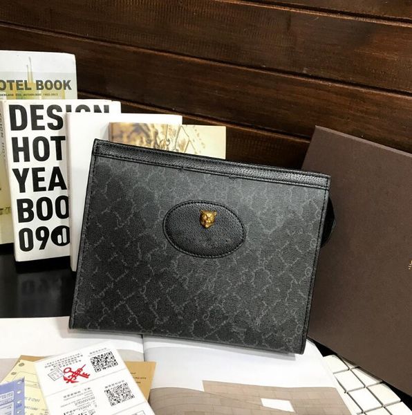 famous bags wallets letter lager capacity handbags graffiti women men wash bag luxury brand men storage wallets card holders pocket zipper c, Red;black
famous bags wallets letter lager capacity handbags graffiti women men wash bag luxury brand men storage wallets card holders pocket zipper c, Red;black