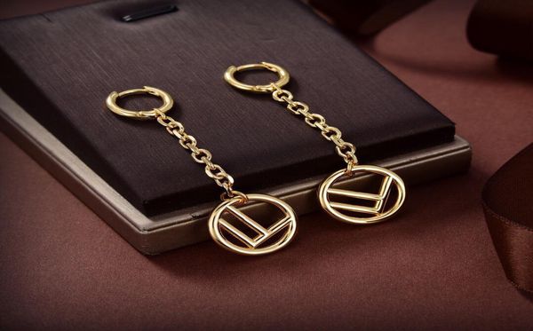 hoop earrings designer for women luxury logo box orecchini classical geometric women crystal rhinestone jewerlry f 22111402cz8382916, Golden;silver
hoop earrings designer for women luxury logo box orecchini classical geometric women crystal rhinestone jewerlry f 22111402cz8382916, Golden;silver