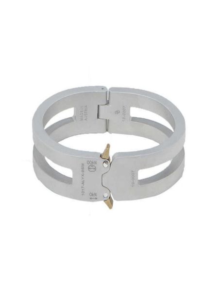 2021 new alyx bracelet ttitanium alloy 11 version track alyx hip hop cuff bracelets 1017 alyx 9sm 190007 q079260594, Black
2021 new alyx bracelet ttitanium alloy 11 version track alyx hip hop cuff bracelets 1017 alyx 9sm 190007 q079260594, Black