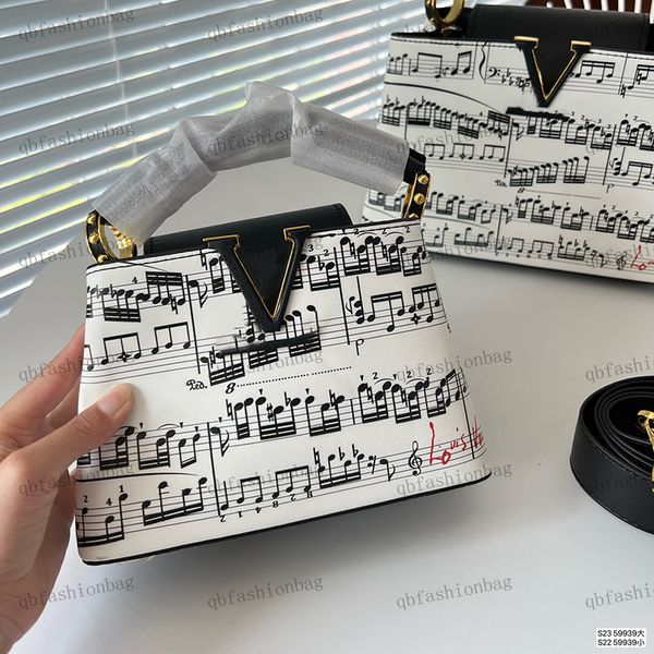 luxury designer womens shoulder bag handle tote fine note printed crossbody bag hardware metal buckle music bag strap casual bags card holde
luxury designer womens shoulder bag handle tote fine note printed crossbody bag hardware metal buckle music bag strap casual bags card holde