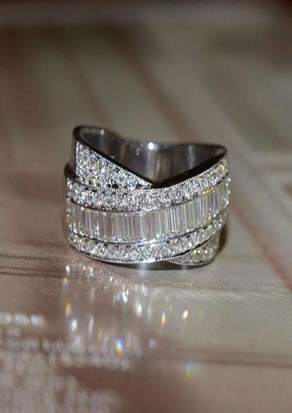 2020 selling finger rings for women silver color sparking zircon wedding ring girls party jewelry bague femme4051459, Slivery;golden
2020 selling finger rings for women silver color sparking zircon wedding ring girls party jewelry bague femme4051459, Slivery;golden