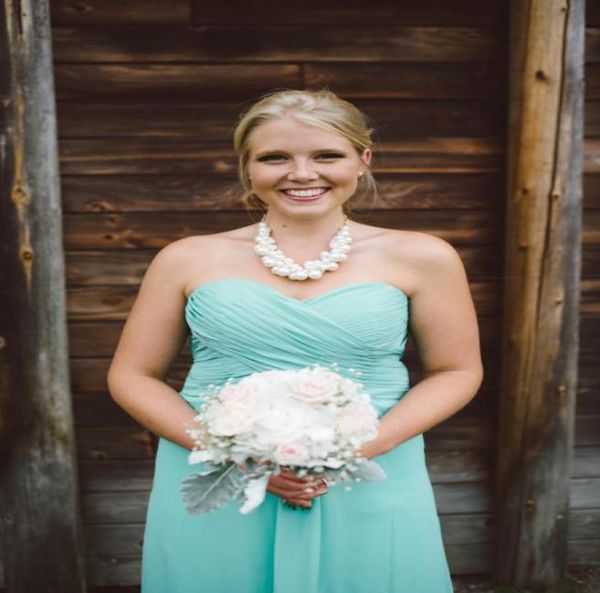 2021 aqua bridesmaid dresses custom made elegant a line sweetheart zipper back pregnant maid of honor dresses long chiffon b6396532, White;pink
2021 aqua bridesmaid dresses custom made elegant a line sweetheart zipper back pregnant maid of honor dresses long chiffon b6396532, White;pink