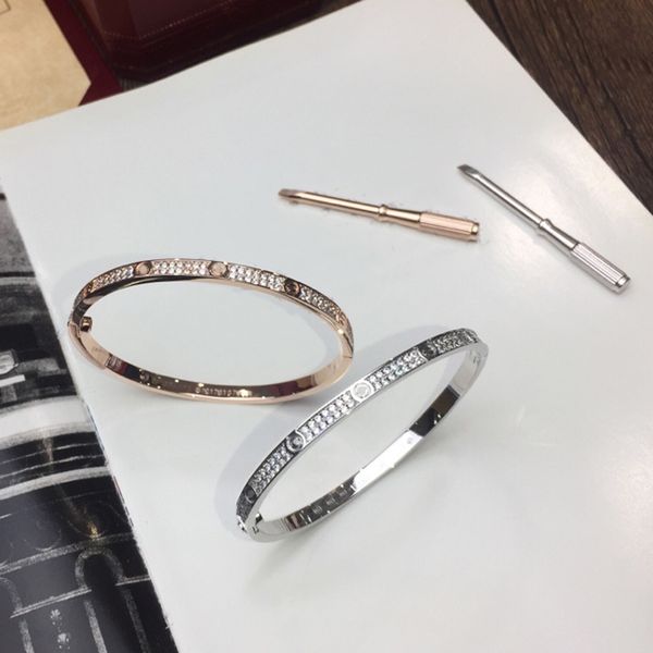 bracelet bracelets designer for women double row diamond luxury jewelry designer bracelet width 5mm hidden inlay process high fade resistant, Black
bracelet bracelets designer for women double row diamond luxury jewelry designer bracelet width 5mm hidden inlay process high fade resistant, Black