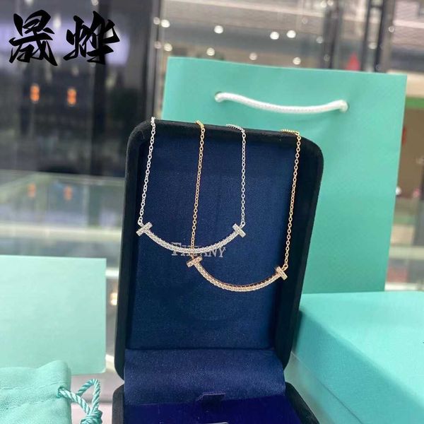 designer new 925 silver tiffay smiling face necklace with smooth and diamond rose gold platinum high version benchmarking clavicle chain fem
designer new 925 silver tiffay smiling face necklace with smooth and diamond rose gold platinum high version benchmarking clavicle chain fem