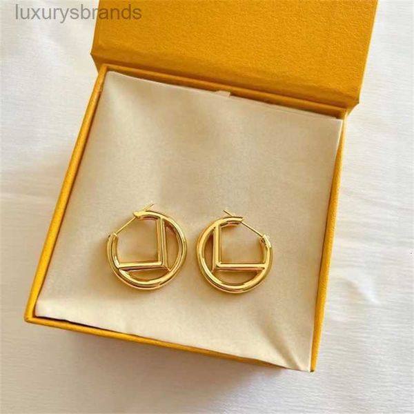 womens premium gold earring designer stud earring luxury brand letter design earrings fashion jewelry, Golden;silver
womens premium gold earring designer stud earring luxury brand letter design earrings fashion jewelry, Golden;silver