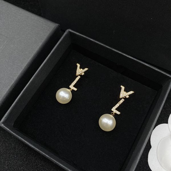 diamond stud earrings designer jewelry fashion retro gold earring for lady women party stripe studs hoops wedding engagement for bride, Golden;silver
diamond stud earrings designer jewelry fashion retro gold earring for lady women party stripe studs hoops wedding engagement for bride, Golden;silver