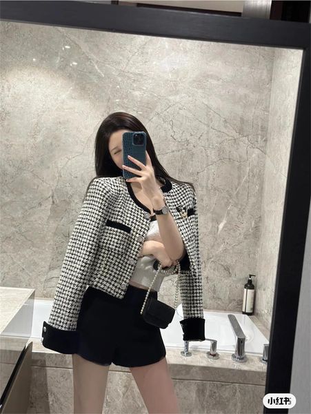 chan new 2023 designer clothes women jacket women jacket plus size autumn winter designer fashion chains camellia jacket tweed leisure cardi, Black;brown
chan new 2023 designer clothes women jacket women jacket plus size autumn winter designer fashion chains camellia jacket tweed leisure cardi, Black;brown