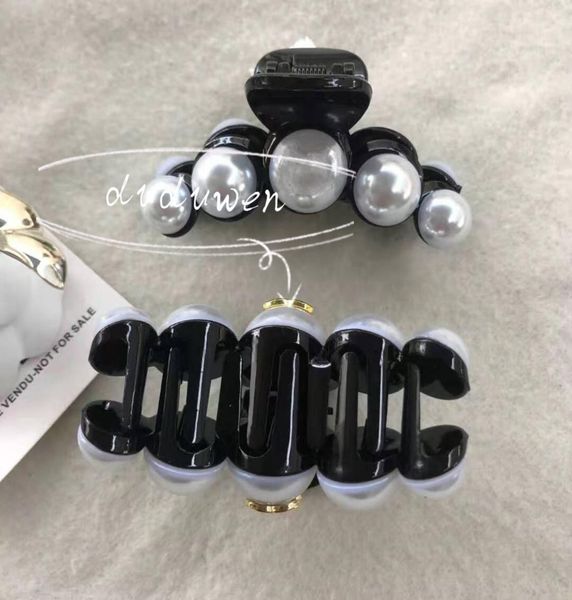 7x3cm vip vintage acryic hair claw pearls 2c item fashion hairclips classic hair accessories4823817, Slivery;golden
7x3cm vip vintage acryic hair claw pearls 2c item fashion hairclips classic hair accessories4823817, Slivery;golden