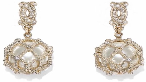 adita ch pearl studs highest counter quality diamants legers anti allergy studs women earrings designer r fashion retro brass 7092162, Golden;silver
adita ch pearl studs highest counter quality diamants legers anti allergy studs women earrings designer r fashion retro brass 7092162, Golden;silver