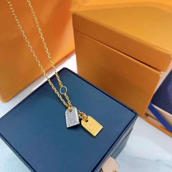 luxurys necklace designer two-plate colour separation necklaces women stainless steel jewelry couple pendants leisure style jewelry lovers p, Silver
luxurys necklace designer two-plate colour separation necklaces women stainless steel jewelry couple pendants leisure style jewelry lovers p, Silver