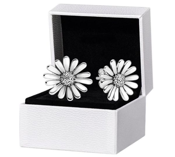 925 sterling silver pave daisy stud earring original box set for p women party earrings6662567, Golden;silver
925 sterling silver pave daisy stud earring original box set for p women party earrings6662567, Golden;silver