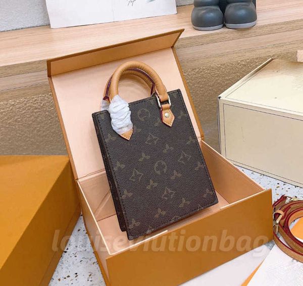 petit sac plat handbag m81295 detachable and adjustable shoulder strap mini tote new sheet designer music bags delicate compact single shoul
petit sac plat handbag m81295 detachable and adjustable shoulder strap mini tote new sheet designer music bags delicate compact single shoul