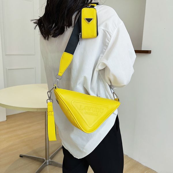 evening bags trendy brand triangle bag pu leather luxury designer small bag women's handbag messenger dumpling bag cross body side 2307
evening bags trendy brand triangle bag pu leather luxury designer small bag women's handbag messenger dumpling bag cross body side 2307