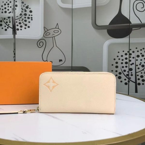 designer fashion men's and women's wallets multi-layer fashion handbag handheld mobile phone bag flower ism light luxury cowhide h, Red;black
designer fashion men's and women's wallets multi-layer fashion handbag handheld mobile phone bag flower ism light luxury cowhide h, Red;black