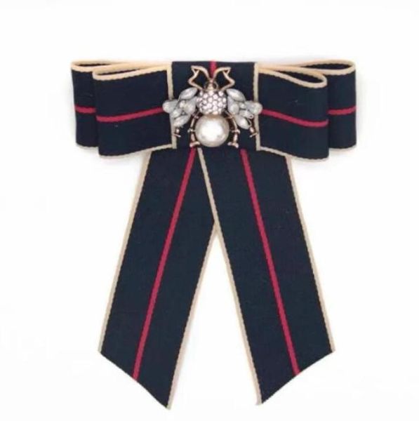 2020 luxury designer exquisite double letter brooch for women statement brand fashion brooches pins accessories jewelry gift 84126356836, Gray
2020 luxury designer exquisite double letter brooch for women statement brand fashion brooches pins accessories jewelry gift 84126356836, Gray