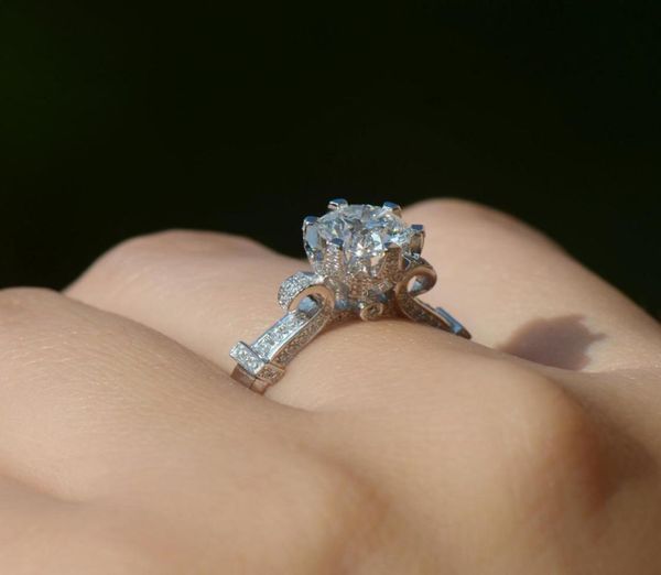 luxury crown inlaid cz diamond 14kt white gold filled ring engagement wedding band finger promise ring for women1934780, Silver
luxury crown inlaid cz diamond 14kt white gold filled ring engagement wedding band finger promise ring for women1934780, Silver