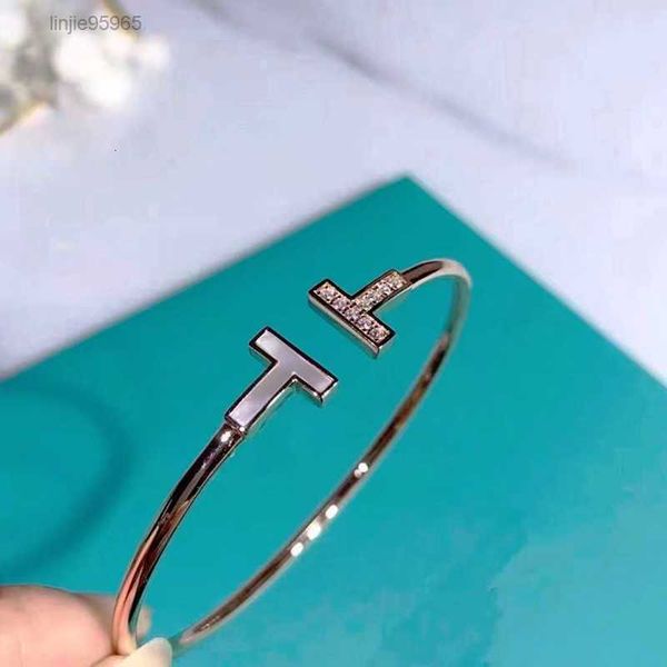 bracelet designer for woman designer 18k gold t shaped tennis clover bracelet11111, Black
bracelet designer for woman designer 18k gold t shaped tennis clover bracelet11111, Black