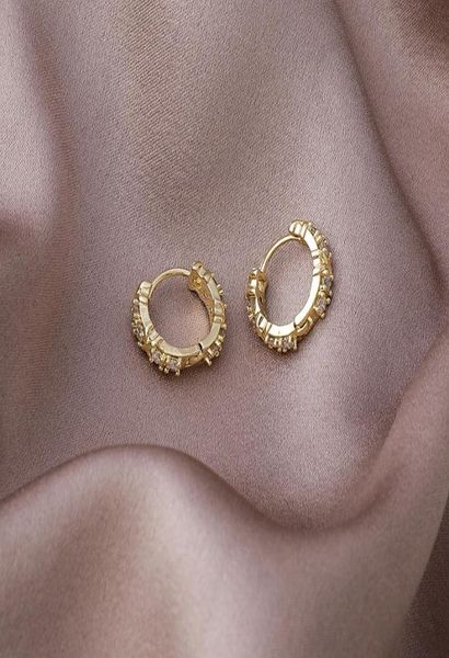 fashion zircon small hoop earrings creative simple and elegant campus jewelry accessories huggie5076435, Golden;silver
fashion zircon small hoop earrings creative simple and elegant campus jewelry accessories huggie5076435, Golden;silver