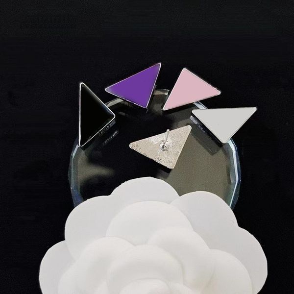 luxury triangle stud earrings designer for women hoop earrings stud retro letter earrings pendant jewelry valentine day gift wholesale, Golden;silver
luxury triangle stud earrings designer for women hoop earrings stud retro letter earrings pendant jewelry valentine day gift wholesale, Golden;silver