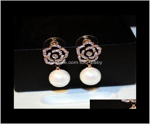 fashion designer super sparkling beautiful diamond classic camellia flower elegant pearl pendant earring for woman girls 79rdd bd84743005, Golden;silver
fashion designer super sparkling beautiful diamond classic camellia flower elegant pearl pendant earring for woman girls 79rdd bd84743005, Golden;silver