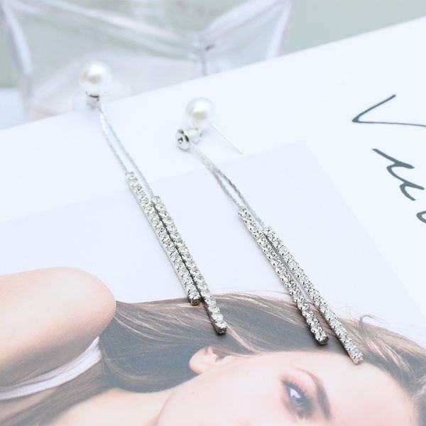 europe and the united states cross-border new earrings s925 silver needle diamond chain earrings women's long two wear pearl fringe ear
europe and the united states cross-border new earrings s925 silver needle diamond chain earrings women's long two wear pearl fringe ear
