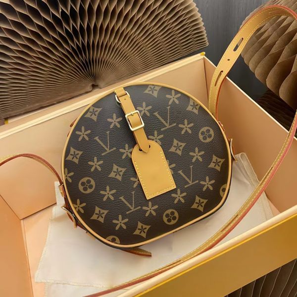 women designers round bags m45647 petite boite chapeau boite clutch hand bag genuine leather totes mend saddle shoulder bag hobo luxury cros
women designers round bags m45647 petite boite chapeau boite clutch hand bag genuine leather totes mend saddle shoulder bag hobo luxury cros