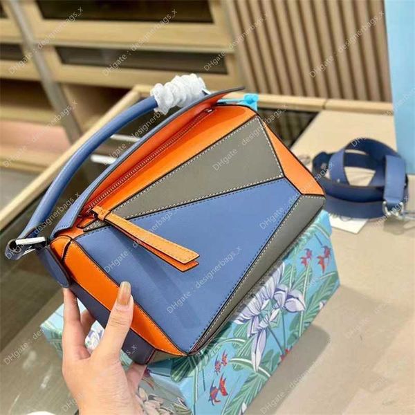 2023 new cross body bags fashion geometry leather lingge crossbody messengers bag women spring handheld pillow handbags designer
2023 new cross body bags fashion geometry leather lingge crossbody messengers bag women spring handheld pillow handbags designer