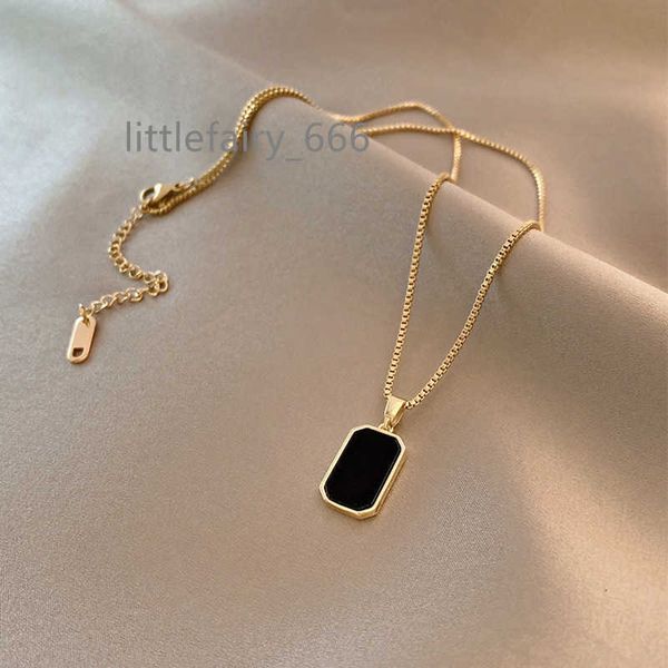 wholesale fashion women jewelry stainless steel high sense fashion design geometry acrylic black tag pendant necklace, Silver
wholesale fashion women jewelry stainless steel high sense fashion design geometry acrylic black tag pendant necklace, Silver
