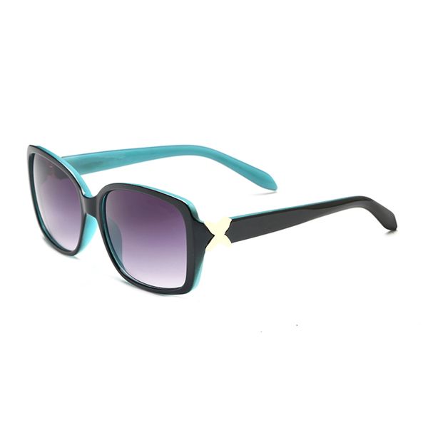 luxury diamond sunglasses fashion designer sun glasses for women classic uv400 eyewear female oculos, White;black
luxury diamond sunglasses fashion designer sun glasses for women classic uv400 eyewear female oculos, White;black