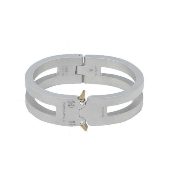 2021 new alyx bracelet ttitanium alloy 11 version track alyx hip hop cuff bracelets 1017 alyx 9sm 190007 q077830946, Black
2021 new alyx bracelet ttitanium alloy 11 version track alyx hip hop cuff bracelets 1017 alyx 9sm 190007 q077830946, Black