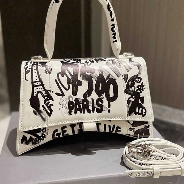 evening bags evening bags handbag women cross body bag shoulder bags tote fashion graffiti letter printing metal hardware flap removable str
evening bags evening bags handbag women cross body bag shoulder bags tote fashion graffiti letter printing metal hardware flap removable str