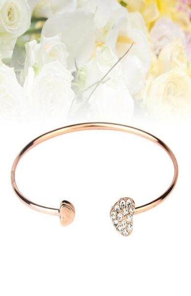 open bracelet two heart shape bracelet simple fashion heart bangle femalerose gold2017244, Golden;silver
open bracelet two heart shape bracelet simple fashion heart bangle femalerose gold2017244, Golden;silver