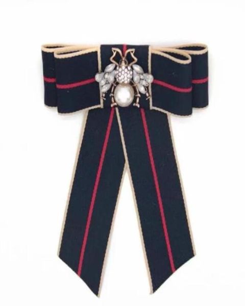 2020 luxury designer exquisite double letter brooch for women statement brand fashion brooches pins accessories jewelry gift 84129955399, Gray
2020 luxury designer exquisite double letter brooch for women statement brand fashion brooches pins accessories jewelry gift 84129955399, Gray